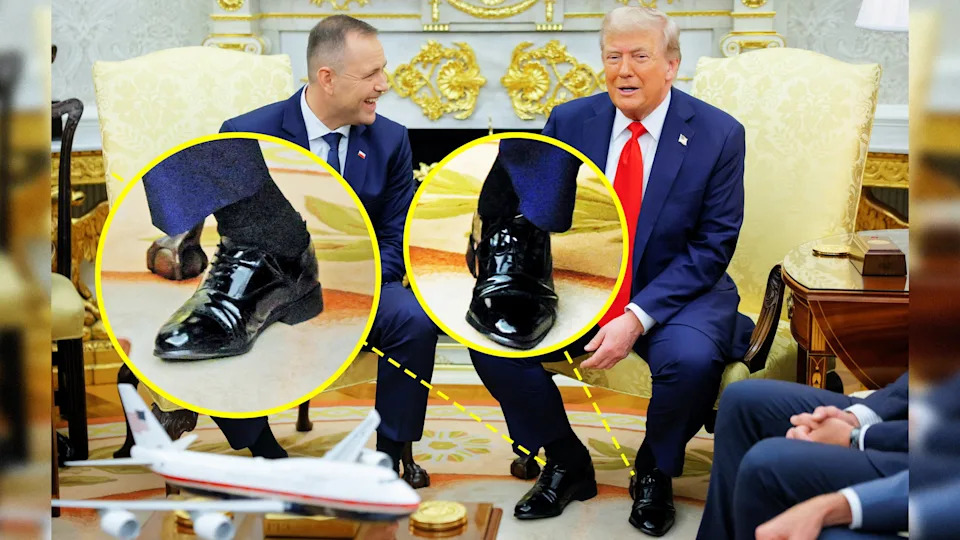 President Donald Trump’s swollen ankles show as he hosts the President of Poland Karol Nawrocki in the Oval Office earlier this month. / The Daily Beast/Reuters