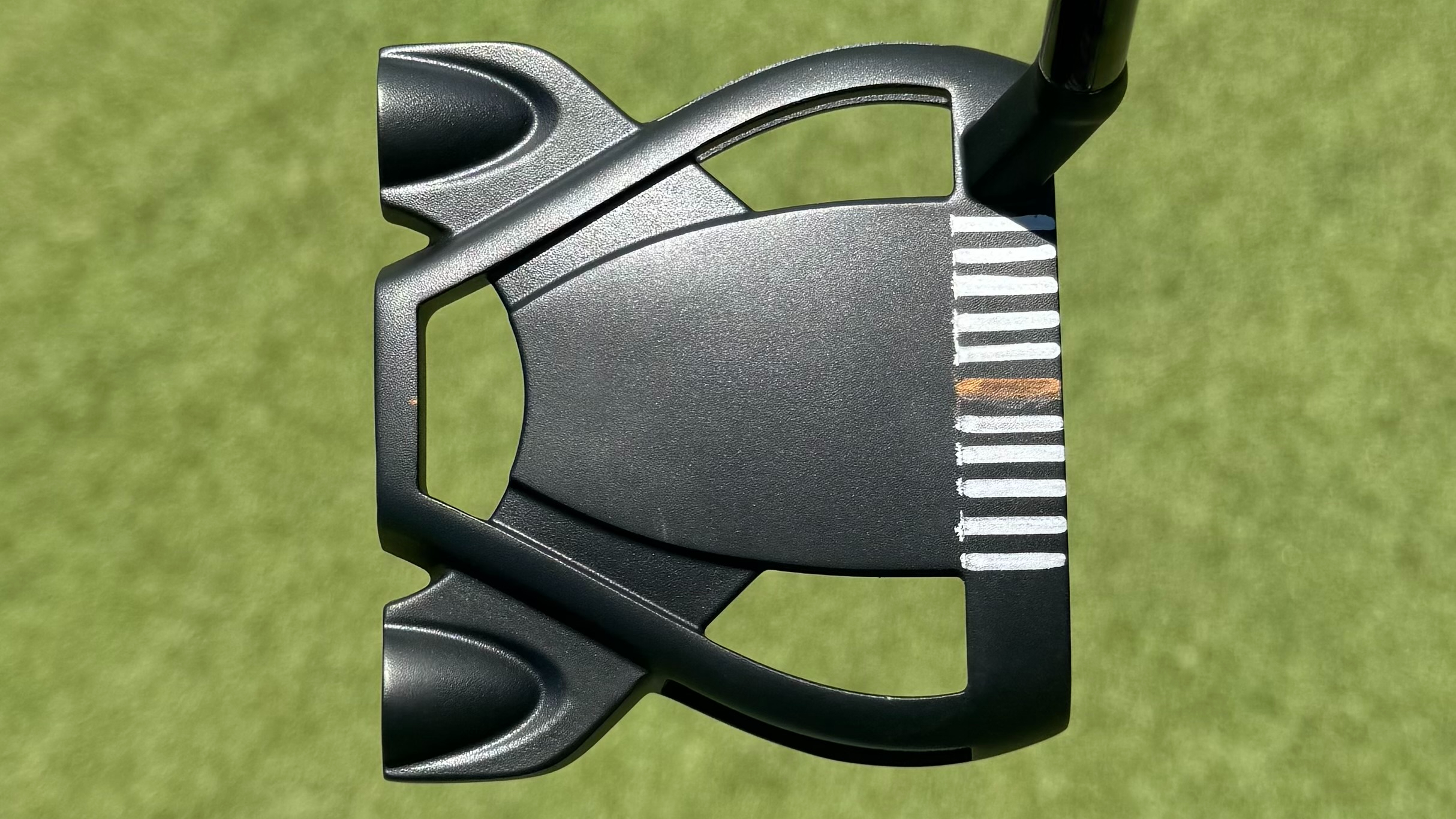 Tommy Fleetwood's custom mallet putter
