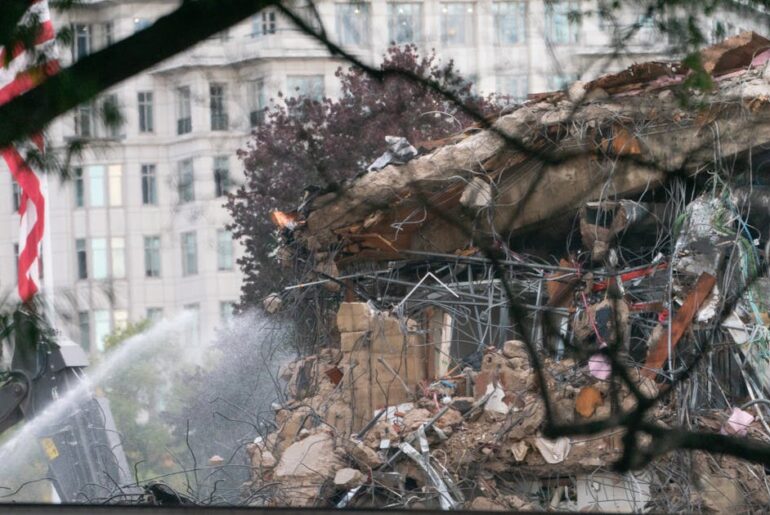 White House Stops Press From Documenting Trump’s Disaster Renovation White House Stops Press From Documenting Trump’s Disaster Renovation