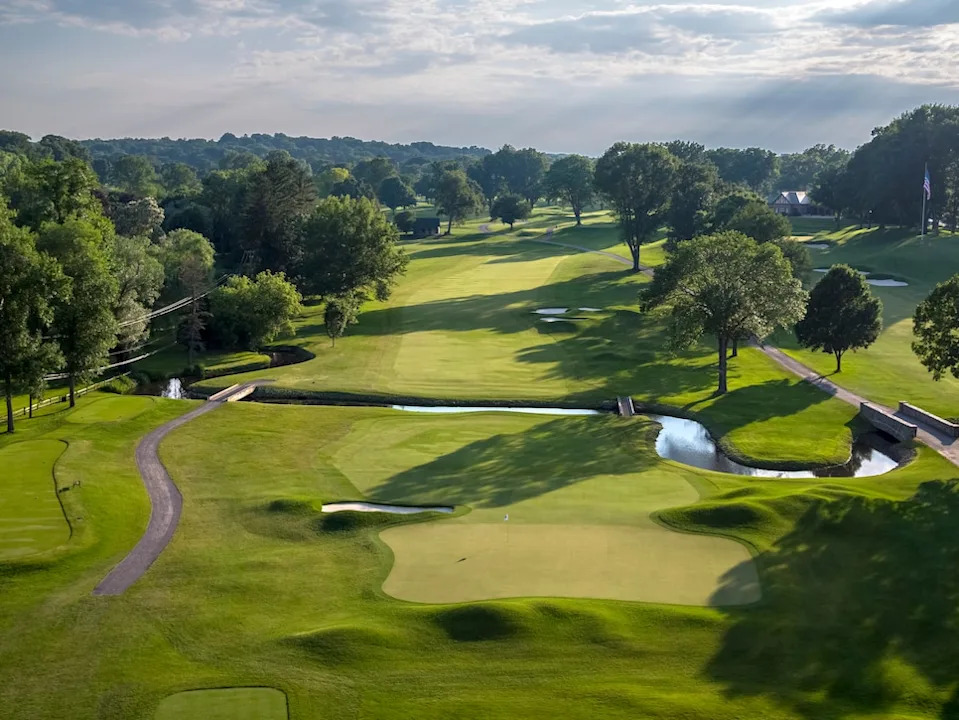 /content/dam/images/golfdigest/fullset/course-photos-for-places-to-play/Oak-Hill-Country-Club-1-East -8207.jpg