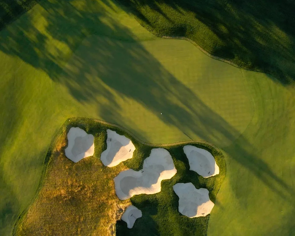 /content/dam/images/golfdigest/fullset/2021/10/congressional renovated second green.jpg
