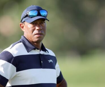 Tiger Woods 'toilet-gate' had his caddie in tears - Golf - Sports