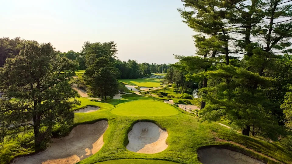 /content/dam/images/golfdigest/fullset/course-photos-for-places-to-play/pine-valley-golf-club-new-jersey-eighteen-7601.jpg