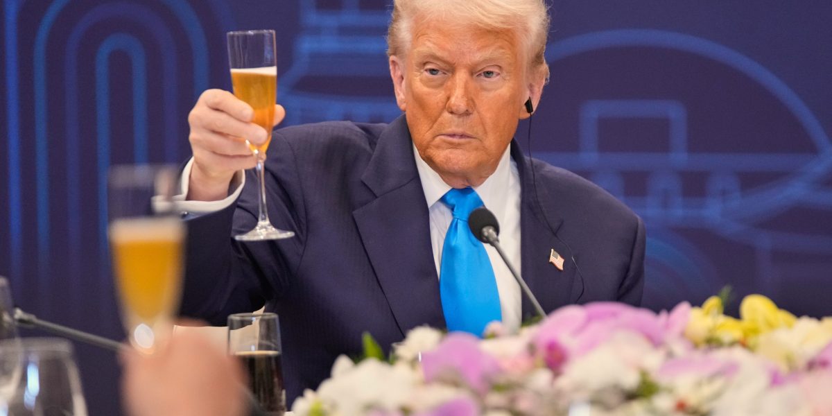 Trump isn’t canceling travel, golf, or his ballroom, even with the government shuttered and 750,000 furloughed federal employees Trump isn't canceling travel, golf, or his ballroom, even with the government shuttered and 750,000 furloughed federal employees