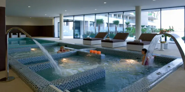 La Finca Pool
