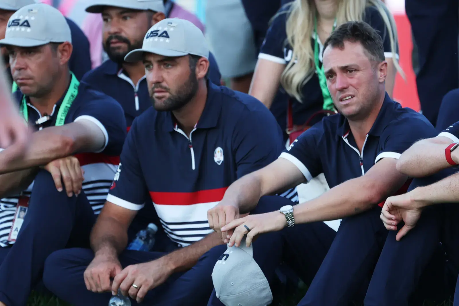 FARMINGDALE, NEW YORK - SEPTEMBER 26: Scottie Scheffler and Justin Thomas of Team United States watch the 18th hole during the Friday afternoon four-ball matches of the 2025 Ryder Cup at Black Course at Bethpage State Park Golf Course on September 26, 2025 in Farmingdale, New York. (Photo by Jamie Squire/Getty Images)