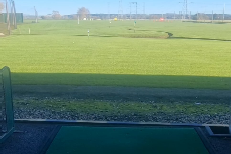 I struggle with hitting the ball to the right all the time 😟 I struggle with hitting the ball to the right all the time 😟