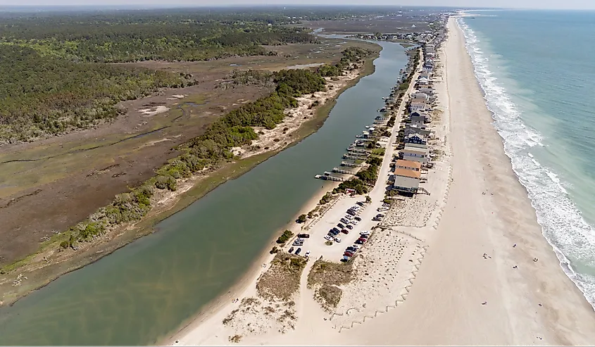 Homes along the sandy beach on Pawleys Island, SC.