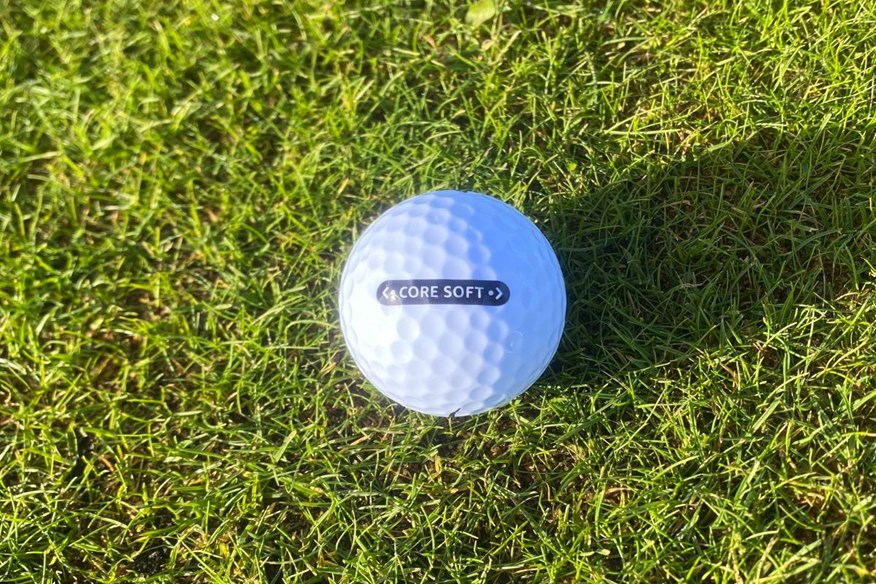 Amazon Basics Core Soft golf ball is fitted with a very handy alignment aid