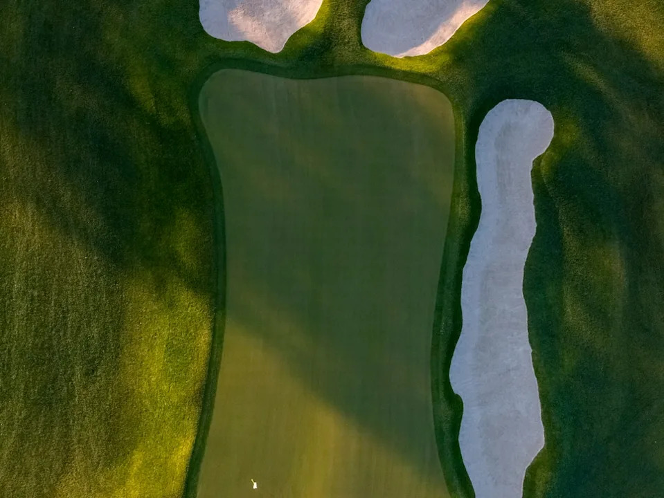/content/dam/images/golfdigest/fullset/course-photos-for-places-to-play/Oak-Hill-Country-Club-15-East -8207.jpg