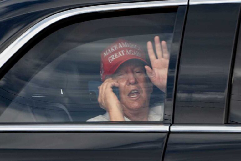 President Trump Gets Told To ‘Get Off’ The Golf Course Yahoo news home
