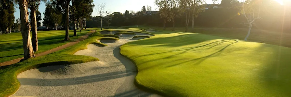 /content/dam/images/golfdigest/fullset/course-photos-for-places-to-play/riviera-country-club-california-seventh-hole-bill-hornstein.jpg