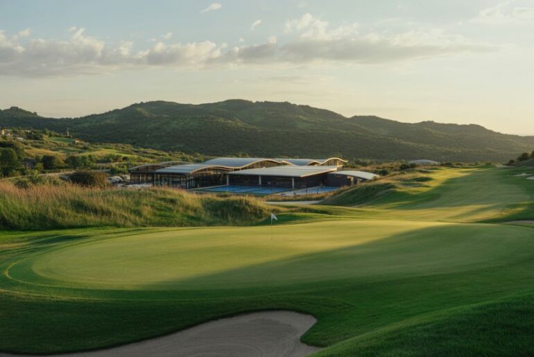Kohler Resort in Wisconsin Unveils New Golf Course and Sports Facility for Active Travellers Kohler, wisconsin’s new golf course and racquet sports facility enhance the luxury resort experience.