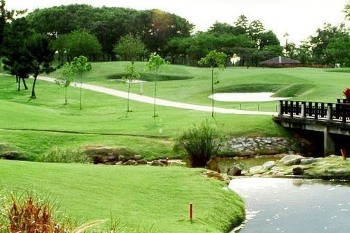 best golf courses singapore seletar country club
