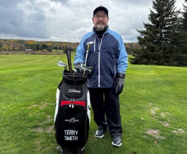 Orillia golf pro Terry Smith retires after 30 years of teaching