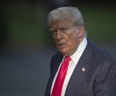 Trump holds golf meeting with South Korean business leaders: Report