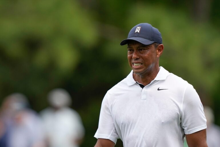 Tiger Woods undergoes a seventh back surgery to have disk replaced Tiger Woods undergoes a seventh back surgery to have disk replaced