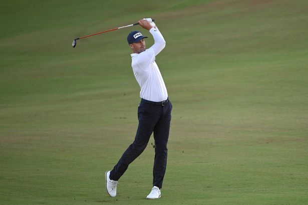 Victor Perez plays a shot