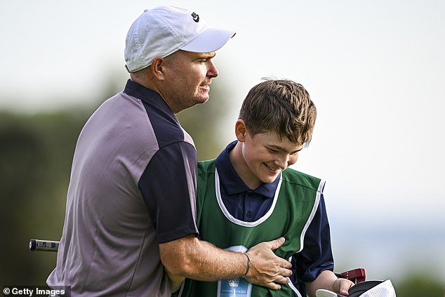 Gains would be made again on the 11th and 12th holes, with Morrison draining a sweeping long putt from right-to-left on the latter to post back-to-back birdies