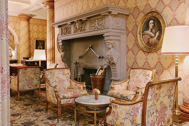 Kulm is situated in the perfect location, just a five-minute walk uphill from the town centre. Shops, restaurants and cafes are situated right outside the door of this luxury resort