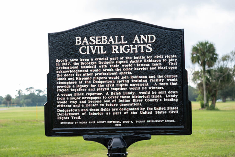 111025 DodgertownMonument JoshuaKodis 002