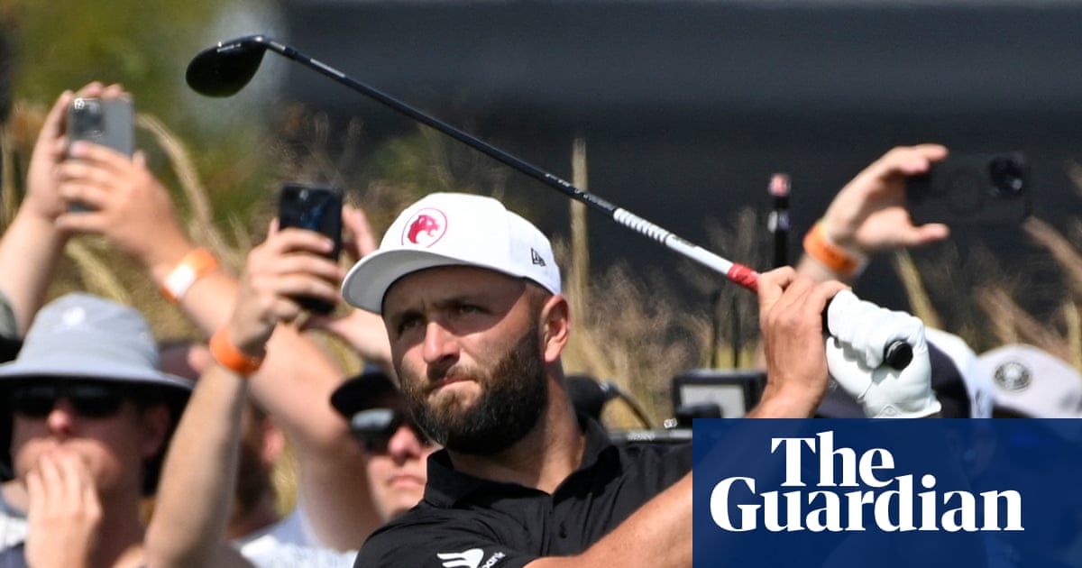 LIV Golf backtracks from short format to 72-hole tournaments after pressure from players | Golf LIV Golf backtracks from short format to 72-hole tournaments after pressure from players | Golf