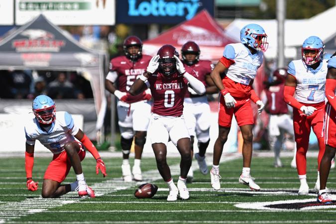 Harris, Spikes Lead Eagles to Bounceback Road Win