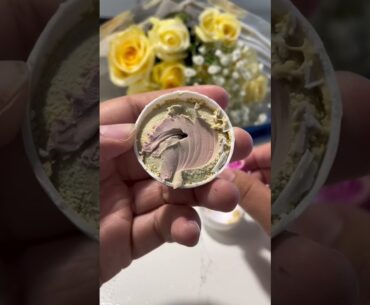 Have yall ever seen anything weirder in a golf ball?