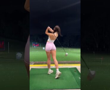 Amazing Golf Swing you need to see | Golf Girl awesome swing | Golf shorts | MOLLIE LOUISE WHITE