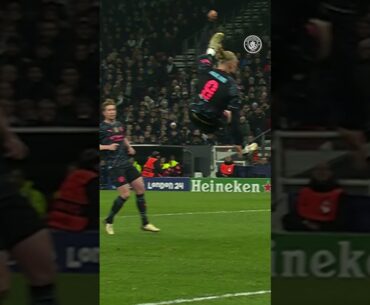 🇳🇴 ERLING HAALAND is out of this world! 🌍 #mancity #football #goals #shorts #shortsvideo #shortsfeed