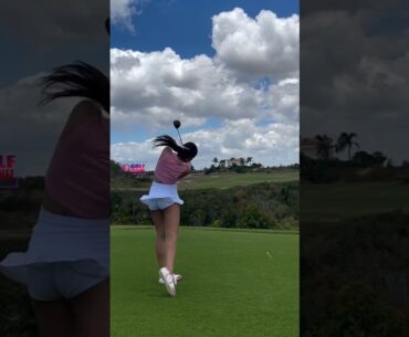 Amazing Golf Swing you need to see | Golf Girl awesome swing | Golf shorts | Sandritta