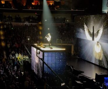 Paul McCartney - Blackbird (The Beatles song) LIVE @ Casey’s Center ~ October 14, 2025