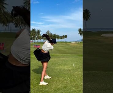 Amazing Golf Swing you need to see | Golf Girl awesome swing | Golf shorts | Praeitsara Pukawanuch