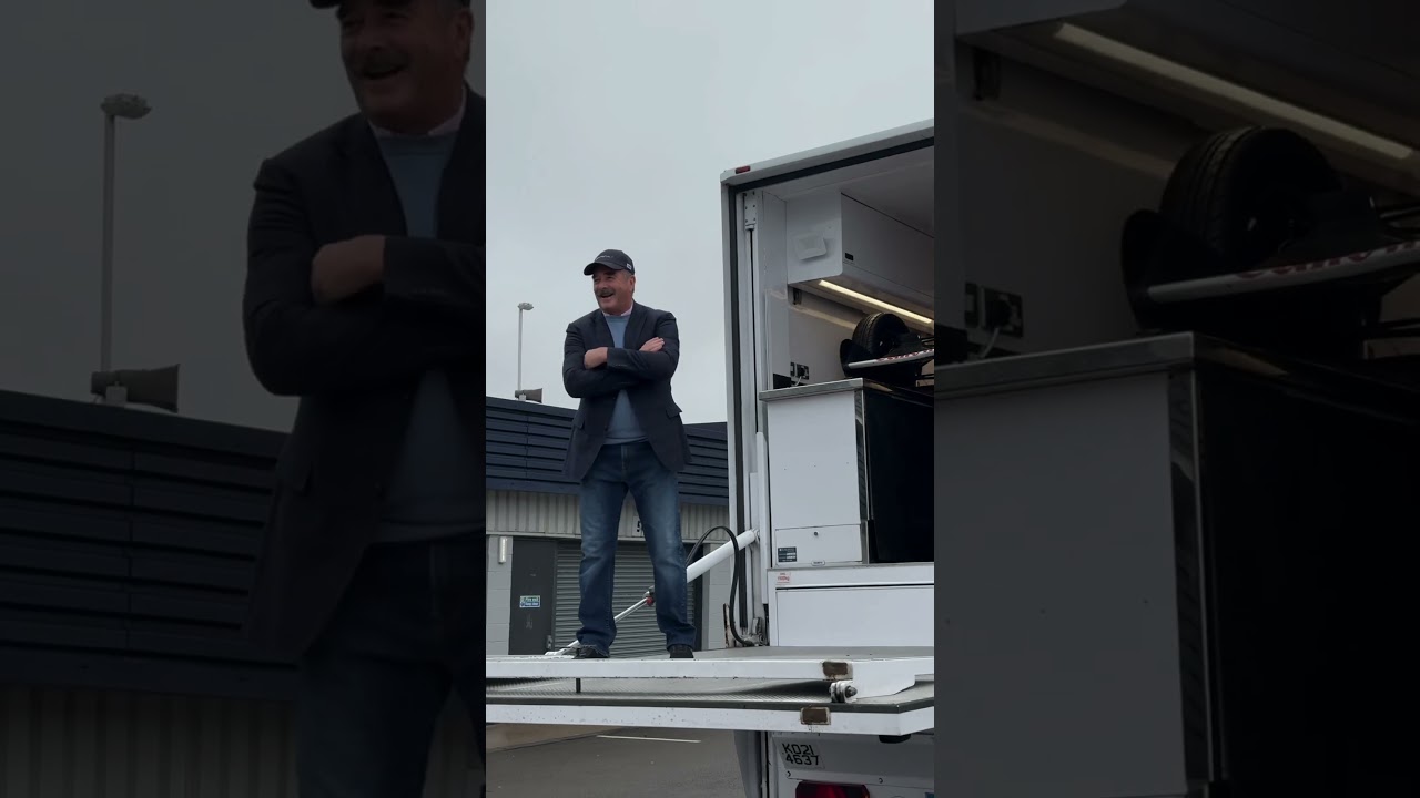 Nigel Mansell reunited with his Championship winning FW14B ๐๐ #wearewilliams #nigelmansell #fw14b Nigel Mansell reunited with his Championship winning FW14B ๐๐ #wearewilliams #nigelmansell #fw14b