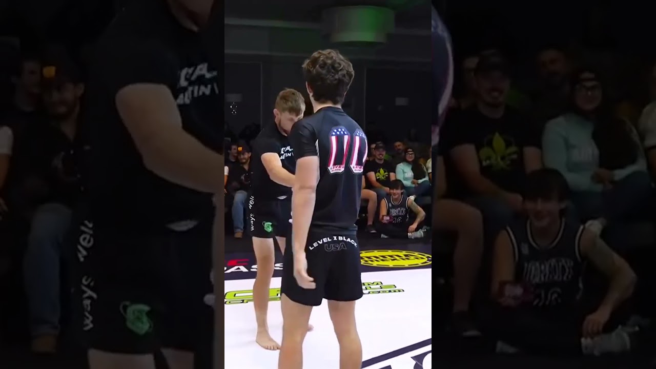 19 year-old Landon Elmore vs Bryce Mitchell lasted under a minute ๐ฎโ๐จ #EBI25 19 year-old Landon Elmore vs Bryce Mitchell lasted under a minute ๐ฎโ๐จ #EBI25