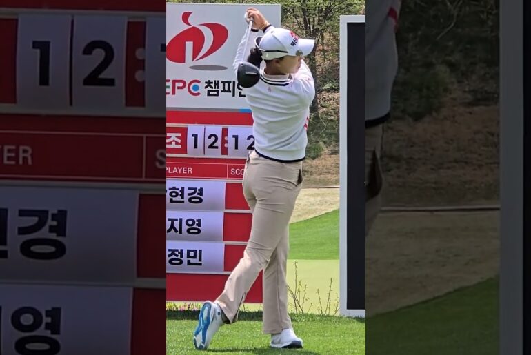 체격부터 남다른 문정민프로💪 문정민프로 역시 클래스가 다르다👏 #KOREA#GOLF#KLPGA#미녀#Beauty#골퍼#golfshorts#골프쇼츠#골프#swing#스윙_여행사랑TV