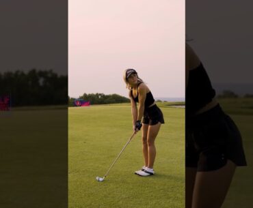 Amazing Golf Swing you need to see | Golf Girl awesome swing | Golf shorts | Lacey Snell