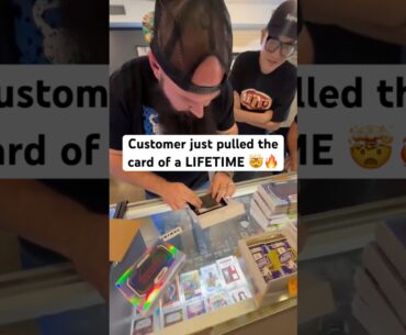 Customer finds 1/1 LEWIS HAMILTON trading card!!! 🤯🏎️ The card of a lifetime!!