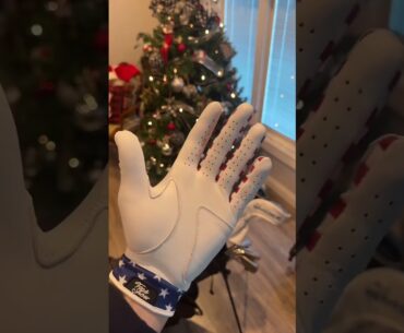 Don’t settle for a boring golf glove