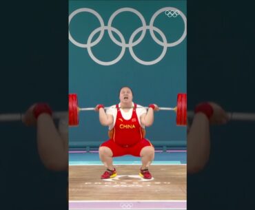 She's got next-level strength and power! #Paris2024! 🥇🇨🇳