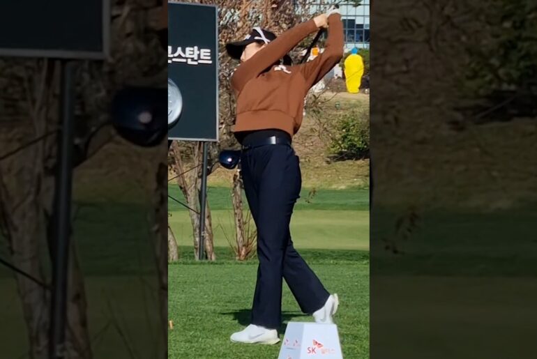 우승 없어도 순수 상금만 27억원 벌 수 있다고요.최예림 프로 드라이버티샷 슬로우모션 영상_K-GOLFTV #한국#대한민국#여자#프로#선수#KLPGA#미녀#미인#골퍼#골프#드라이버