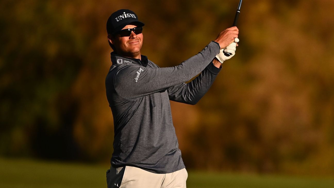 Adam Schenk, Braden Thornberry share lead going into Bermuda final round Adam Schenk, Braden Thornberry share lead going into Bermuda final round