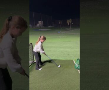 Try Not to Blink Challenge 👀💥 #golfgirl #golf #golfswing #golfer #girlgolfers #golfclap #goldfish