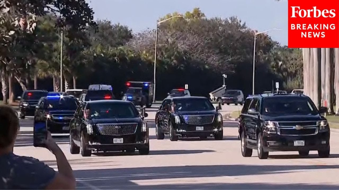 JUST IN: President Donald Trump Arrives At Trump International Golf Club In West Palm Beach, Florida JUST IN: President Donald Trump Arrives At Trump International Golf Club In West Palm Beach, Florida