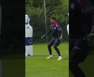 Saves saves and saves 🔥 Welcome in Genk, Tobias Lawal 💙