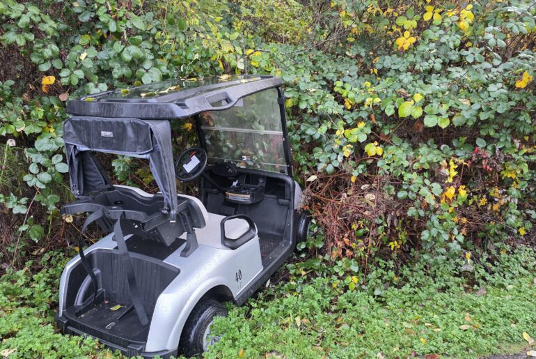 Found at the 2nd tee box at 8am on a sunday. Ya'll for real?!?