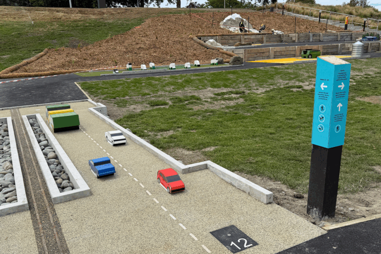 Mini golf bookings now open online