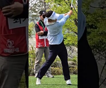 체중이동 없이 뒤쪽에  무게중심을 둔 스윙.최가빈프로 드라이버 티샷 슬로모션 영상 #KOREA#GOLF#KLPGA#미녀#Beauty#골퍼#golfshorts#골프쇼츠#골프