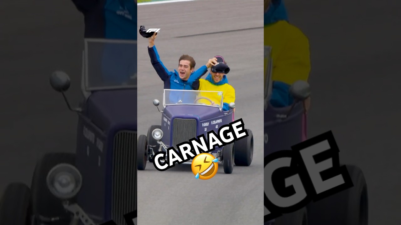 Chaos During F1 Drivers’ Parade! 🤣 Chaos During F1 Drivers' Parade! 🤣