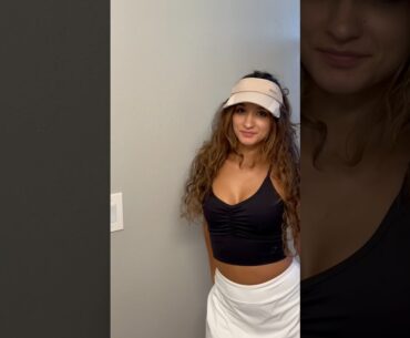 Easy hat hair #golfgirls #golfers #womenwhogolf #easyhairstyles #curlyhair #hairstylehack #hairtips